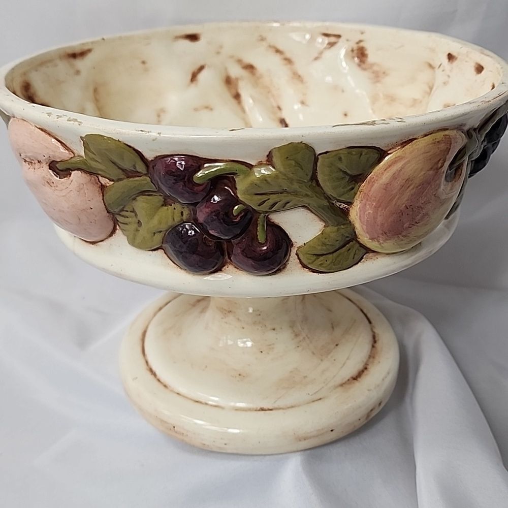 VintageโCreamโFruitโMotifโBowl